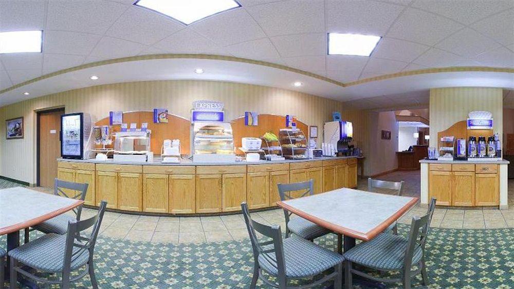Holiday Inn Express Mount Pleasant- Scottdale By Ihg Экстерьер фото