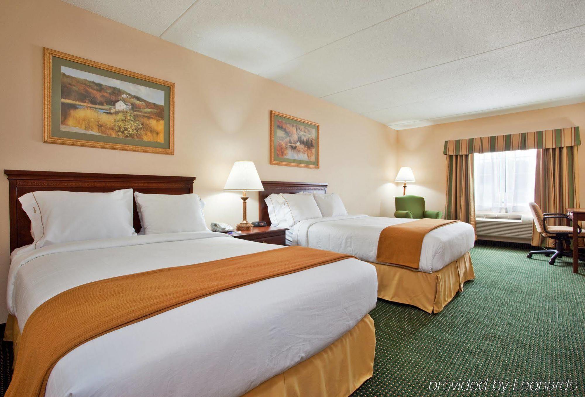 Holiday Inn Express Mount Pleasant- Scottdale By Ihg Экстерьер фото