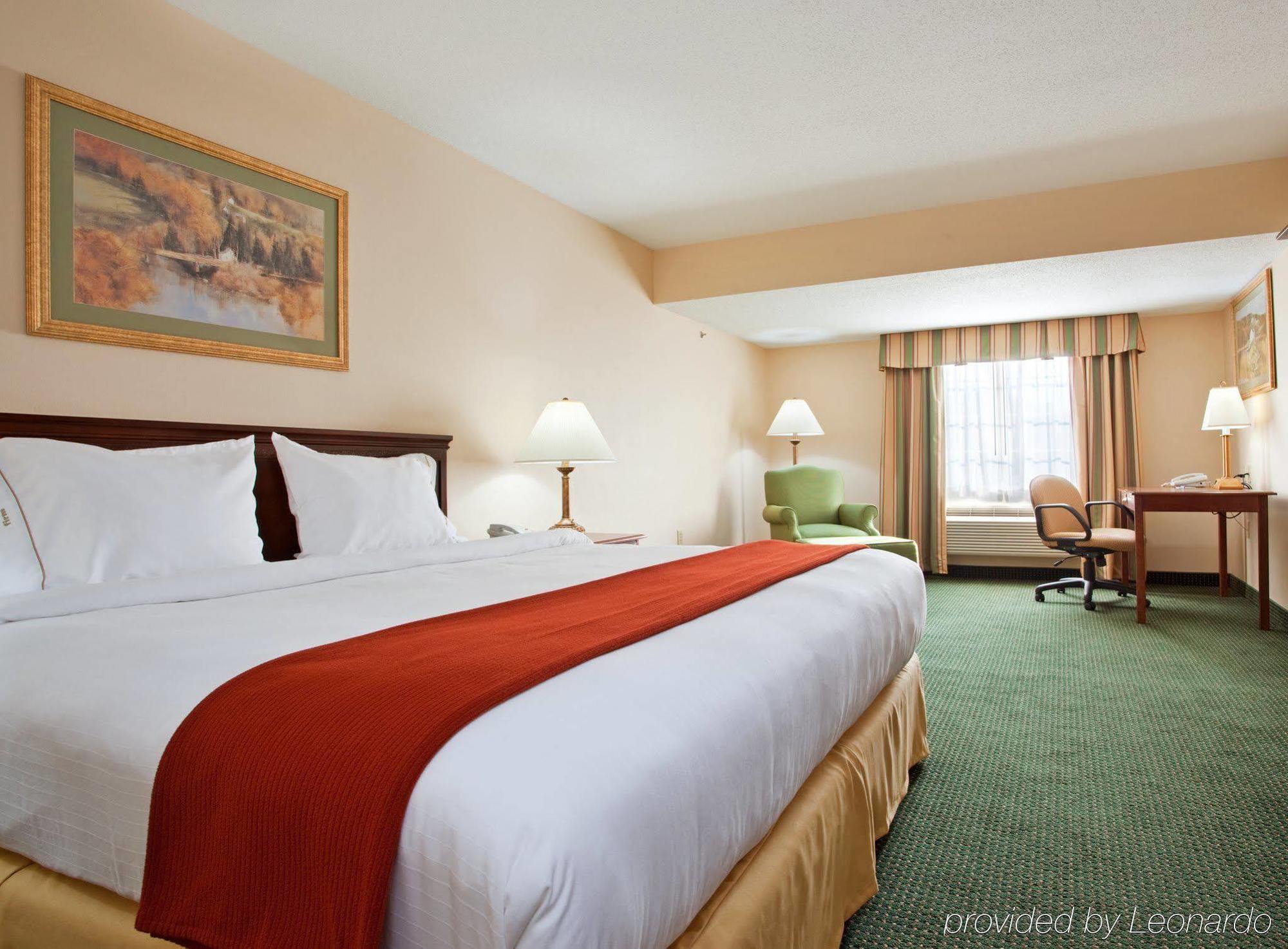 Holiday Inn Express Mount Pleasant- Scottdale By Ihg Экстерьер фото